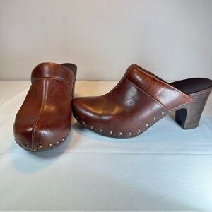 Dansko Rae Chestnut Brown Leather Studded Clogs Chunky Boho Sz 39 EU 8.5/9 US